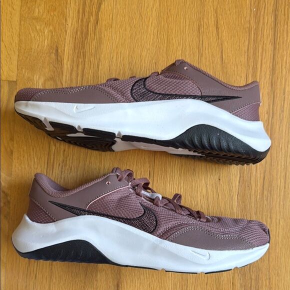 Pre-Owned Nike Legend Essential 3 'Smokey Mauve' DM1119-200    Women’s Size 10 - Picture 1 of 5